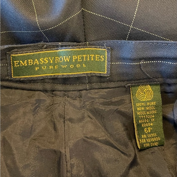 EMBASSY ROW PETITES PANT SUIT - Picture 4 of 4
